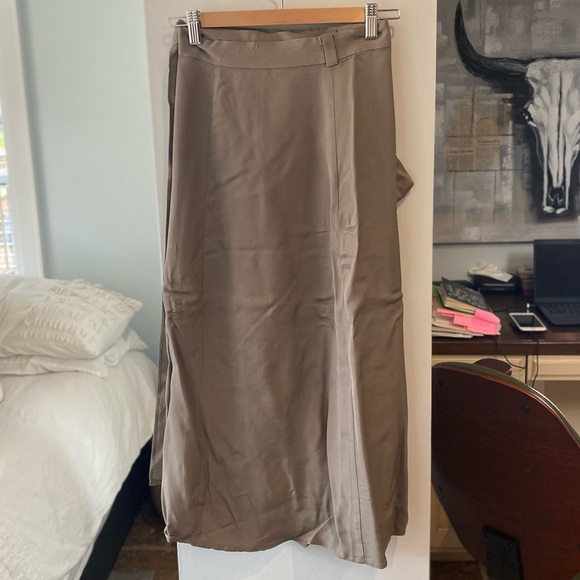 Zara silk wrap skirt size XS - Picture 2 of 2